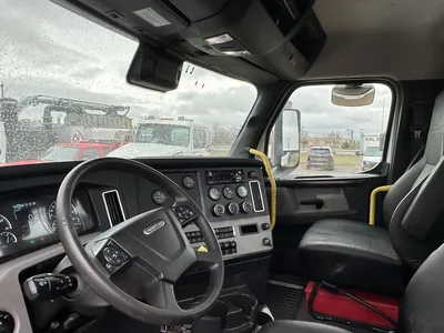 Used 2021 FREIGHTLINER CASCADIA Conventional trucks Minnesota US | Carco Truck & Equipment #1513692