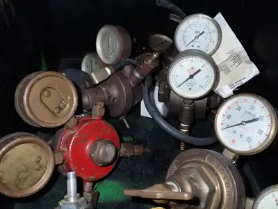 Pressure Gauges