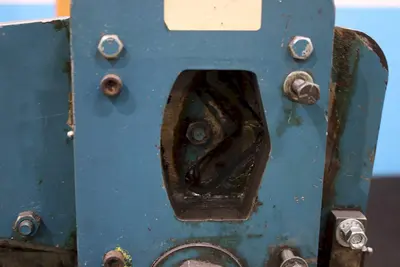 18 TON SCOTCHMAN MODEL 207 HYDRAULIC IRONWORKER