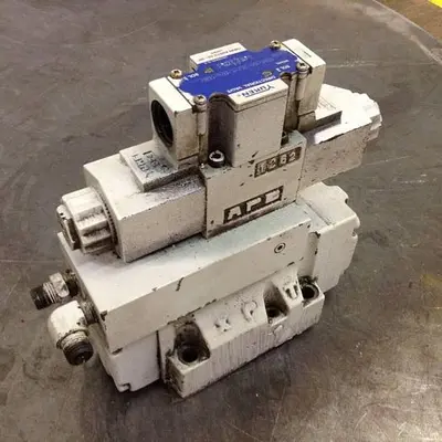 USED YUKEN DSHG-04-3C2-E-D24-5087