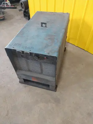 USED MILLER DELTAWELD 650 DC