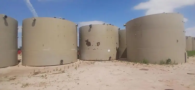 Used 2017 PETROSMITH 1000BBL VERTICAL TANKS Carbon Steel Tanks US | Bx Tank Supply #1094966