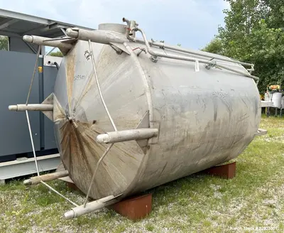 Used Crepaco 3500-Gallon Stainless Steel Tank – Vertical for Sale