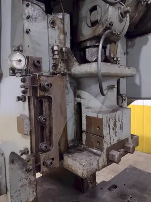 60 TON BLISS MODEL #C-60 OBI STAMPING PUNCH PRESS 8" STROKE: STOCK #23462