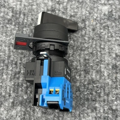 Used IDEC HW1S-2LF10 Relays & Switches California US | Davliegogo LLC #1707348