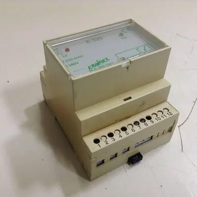 USED EMIREL E 320