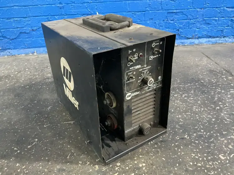 Used MILLER HF251D1 Arc Welders Ohio US | HGR 24 #1498620