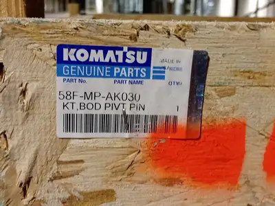 NEW KOMATSU AK5666