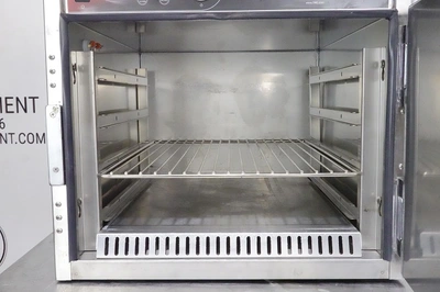 FWE COUNTERTOP HEATING HOLDING CABINET MODEL HCL-1826-4-CHIP (HINGES FROM RIGHT TO LEFT)