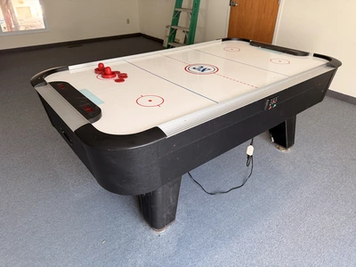 Used NC AIR HOCKEY TABLE WITH PUCKS AND PUSHERS Arcade/Entertainment Michigan US | Miedema Asset Management Group #1357552
