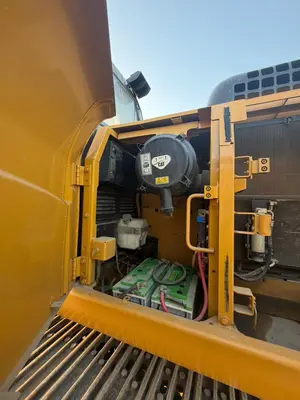 USED 2022 CATERPILLAR 323D3