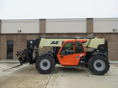 USED 2024 JLG 1055