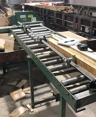 LAUDERDALE-HAMILTON LH CUT-OFF SYSTEM WITH INFEED AND OUTFEED CONVEYORS WITH RULEBAR AND STOPS