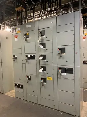 Five Star Double-Sided Motor Control Center (MCC), 600V Max., 1000A, 23 Buckets