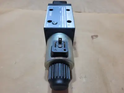 Used BOSCH 0 810 001 947 Parts (Hydraulics and Pneumatics) British Columbia CA | Lenmark #1440826