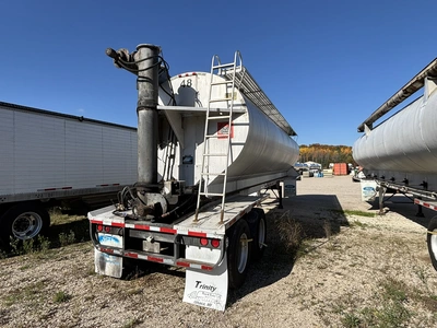 Used 2012 WARREN BULK FEED TRAILER Tanker Trailers Michigan US | Miedema Asset Management Group #1709523