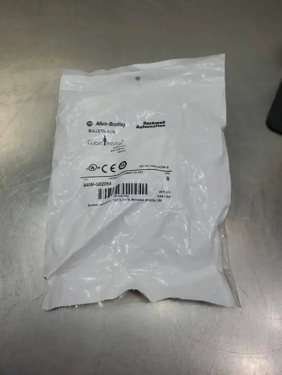 Used Allen-Bradley 440N-G02094 Ser B GuardMaster Ferrogard Non-Contact Switch Relays & Switches South Carolina US | Palmetto Automation #1161919