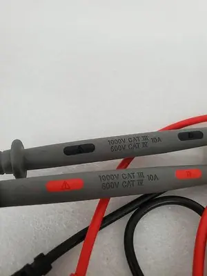 FLUKE 1000V CAT 600V CAT