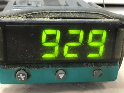 USED CAL CONTROLS CAL 3300