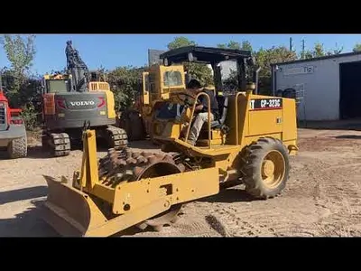 USED 2004 Caterpillar CP-323C