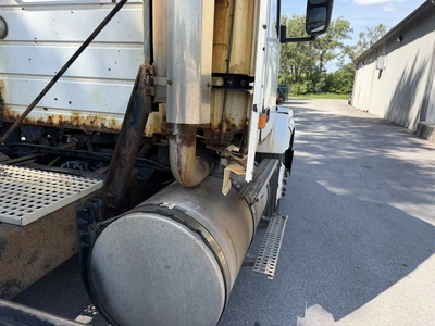 Used 2006 VOLVO VNM Conventional trucks Indiana US | Miedema Asset Management Group #1414527