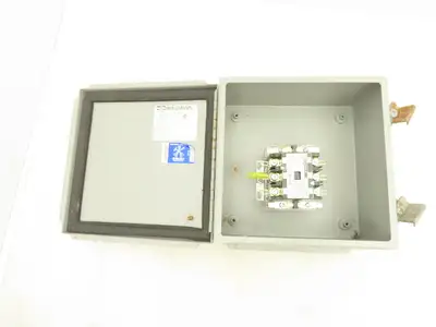Wiegmann B080804CH Electrical Enclosure 8x8x4" Wall Mount With Contactor