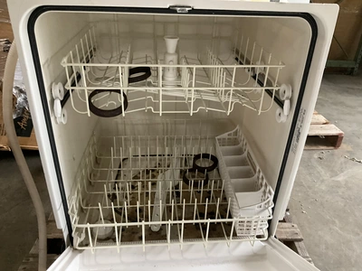Used FRIGIDAIRE FDB700BFS0 Dishwashers Michigan US | Miedema Asset Management Group #1320353