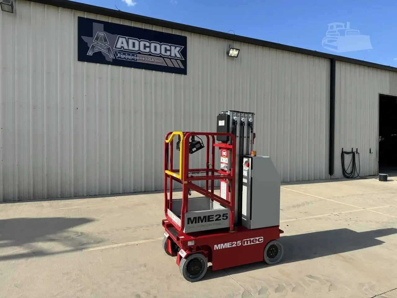 New | in-Stock 2026 MEC MME25 Vertical Mast Lifts Texas US | Adcock Equipment USA #1524571