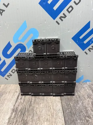 SIEMENS 3RH1140-1BB40 Electrical/PLC/Automation | ESS Industrial Equipment Sales (3)