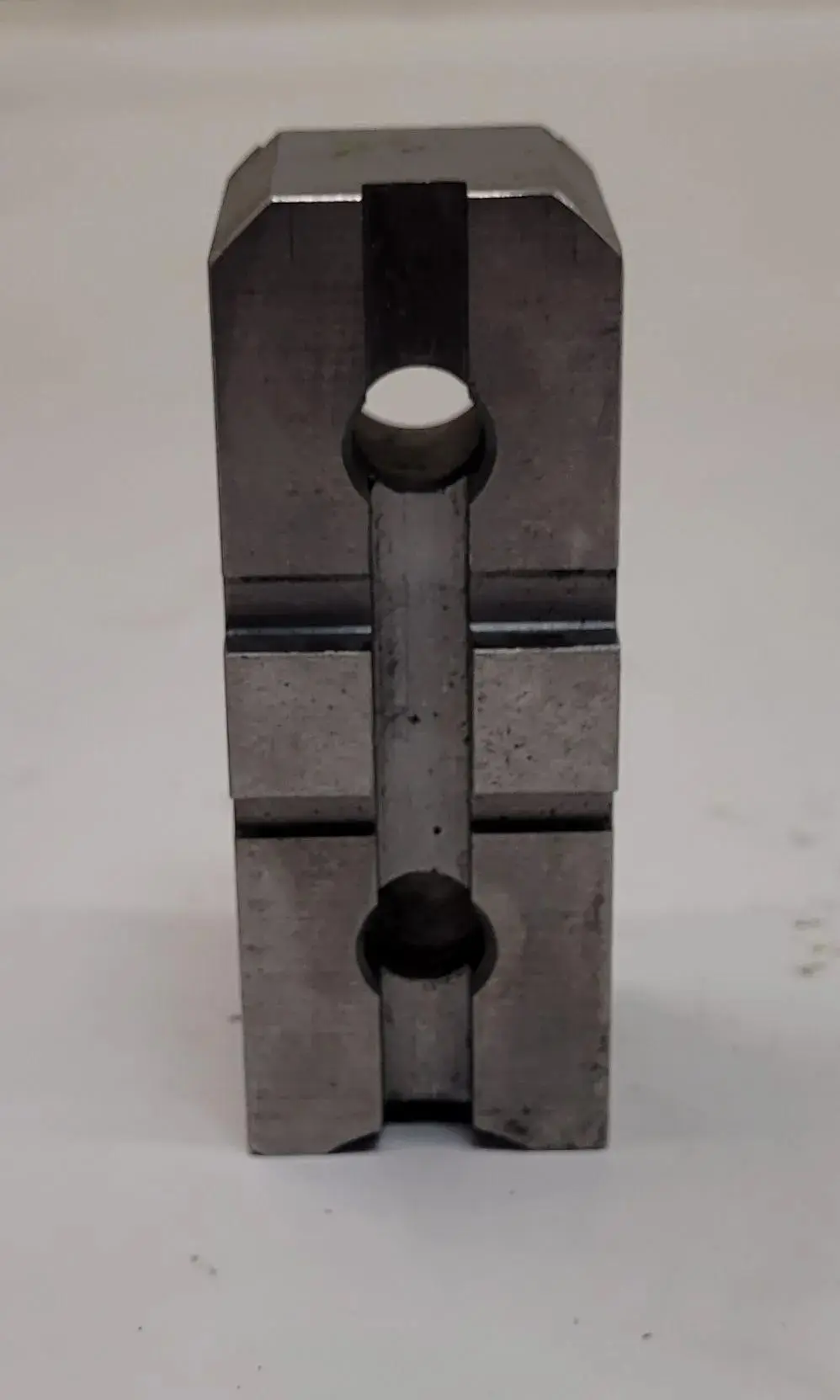 Used UNSPECIFIED CHUCK JAWS – 3 PIECE SET Jaws Kentucky US | Aucto #1308105