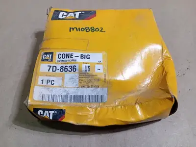 NEW 2013 CAT 7D8636