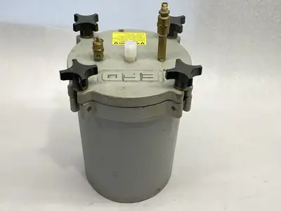 Used NORDSON EFD CAST ALUMINIUM PRESSURE TANK 100 PSI MAX Pressure Tanks Michigan US | Maverick Industrial Sales #1122736