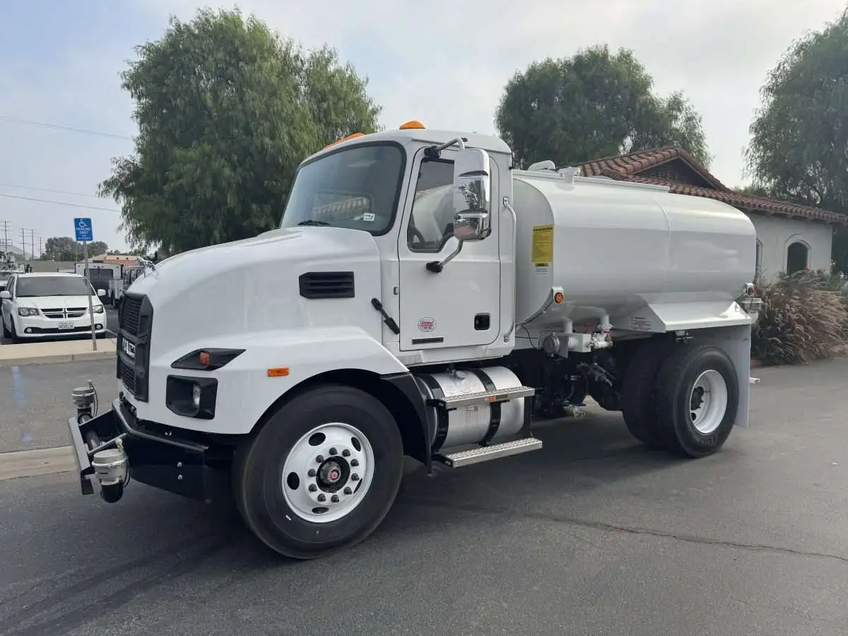 New | in-Stock 2025 MACK MD Water Trucks California US | Commerce Truck Equipment Sales #1548696