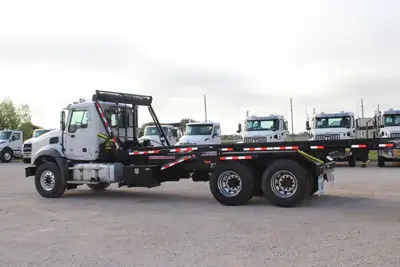 New | in-Stock 2026 MACK GRANITE 64BR Rolloff Trucks Texas US | Roll Off Truck World #1491904