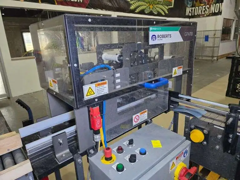 Roberts PolyPro GPA70 Beverage Can Carrier Applicator