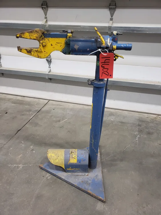 Used CHICAGO _UNKNOWN_ Riveters Michigan US | Vander Ziel Machinery Sales #482801