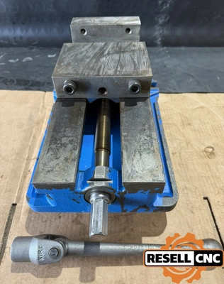 USED Kurt D688 Vise