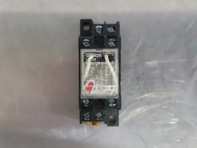 USED OMRON LY2N