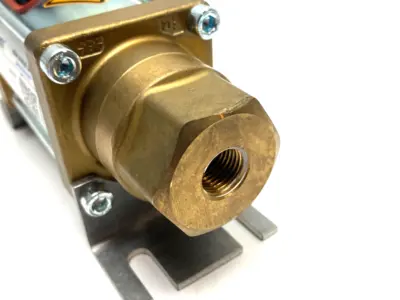 USED COAX COAXIAL DIRECT ACTING VALVE 2/2-WAY MK-10-NC-DN10-G1/4-24VDC