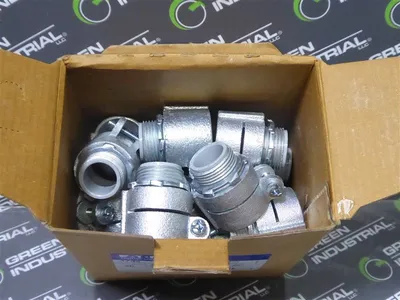Box of 20 Eaton Crouse-Hinds 1709 3/4" Conduit Squeeze Connectors New NIB