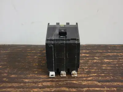 NEW SQUARE D QOB360VH