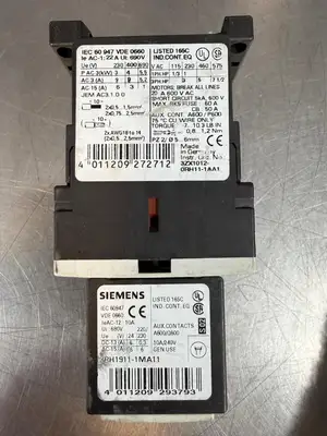 Siemens 3ZX1012-0RH11-1AA1 w/ 3RH1911-1MA11 Contactor (9.3.2)