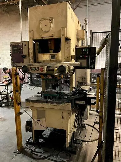Used 2003 AIDA NC1-600(2)E Gap Frame (OBS) Presses Michigan US | Midwest Press and Automation #564174