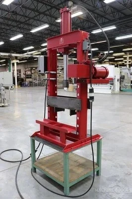 USED DAYTON 3Z916A