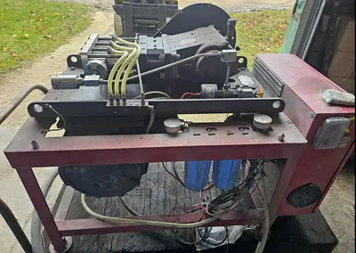 USED 2010 OMAX MAXIEM 2030