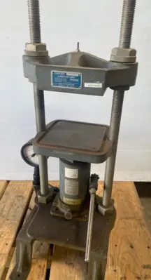 Used Carver 7585656587557776678686968 Miscellaneous Laboratory Equipment California US | Amiron Machinery #1266094