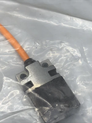 New | in-Stock Balluff BES R01ZC-PSC50B-BZ00,2-GS04-W05 Sensors Indiana US | J&J Industrial Supply #1352420