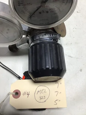 Air Products E11-E-A144D Gas Regulator With Gauges