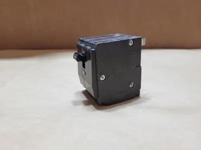 USED SQUARE D QO325