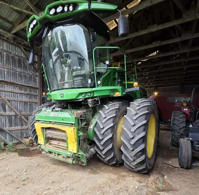 JOHN DEERE 8800 chopper | Iron Listing (1)